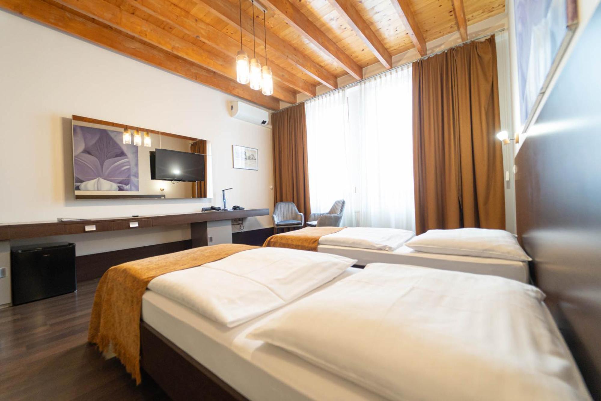 Boutique Hotel Zlaty Dukat コシツェ エクステリア 写真