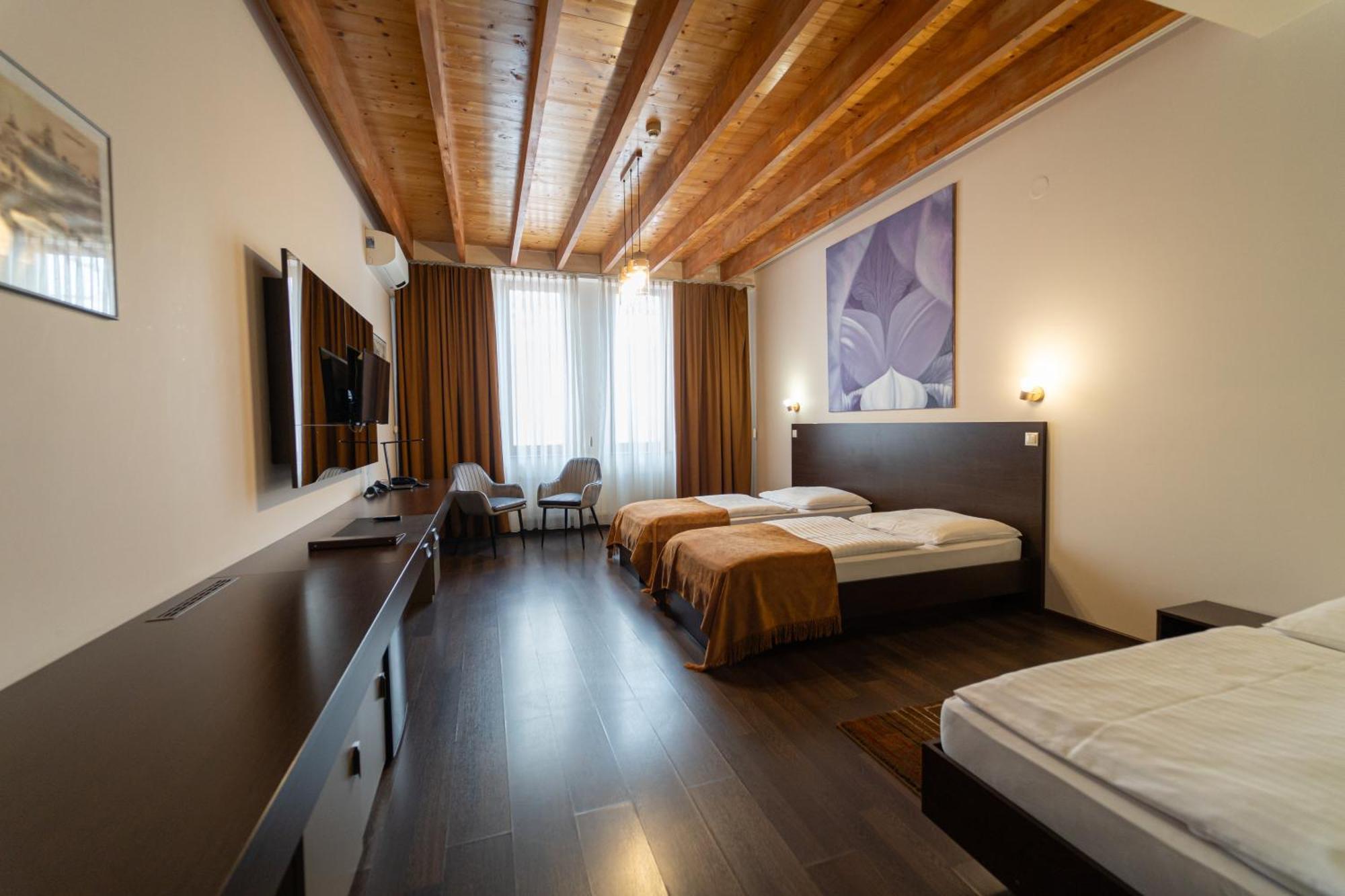 Boutique Hotel Zlaty Dukat コシツェ エクステリア 写真