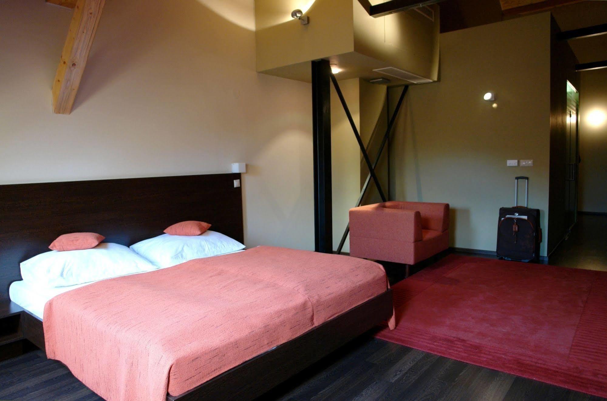 Boutique Hotel Zlaty Dukat コシツェ エクステリア 写真